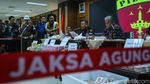 Penampakan Uang Hampir Rp 1 T Barbuk Suap Selama 10 Tahun