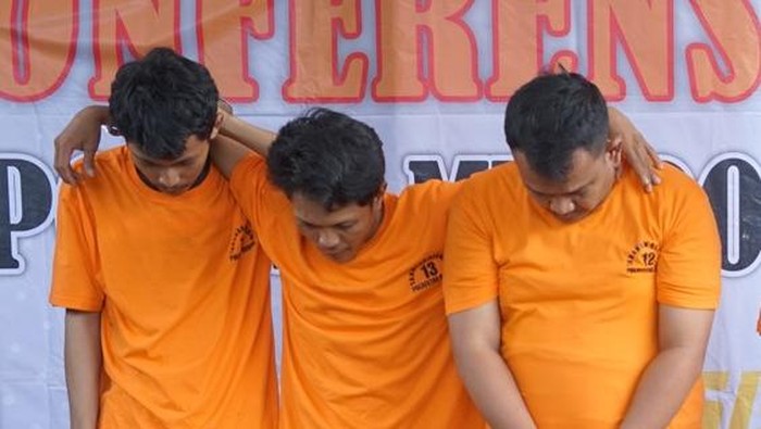 Polisi menangkap 3 perampok sadis yang menyasar minimarket di Kabupaten Bekasi, Jabar. Polisi memburu 4 orang lain yang telah dimasukkan dalam DPO. (dok Istimewa)