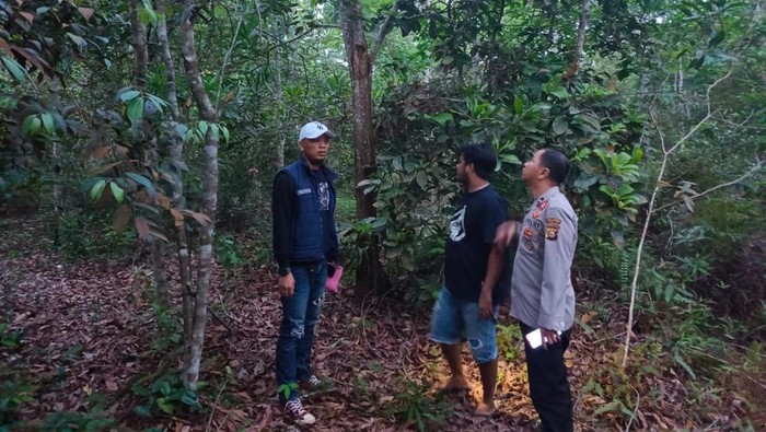 Polisi mendatangi lokasi tempat pria di Ogan Ilir gantung diri
