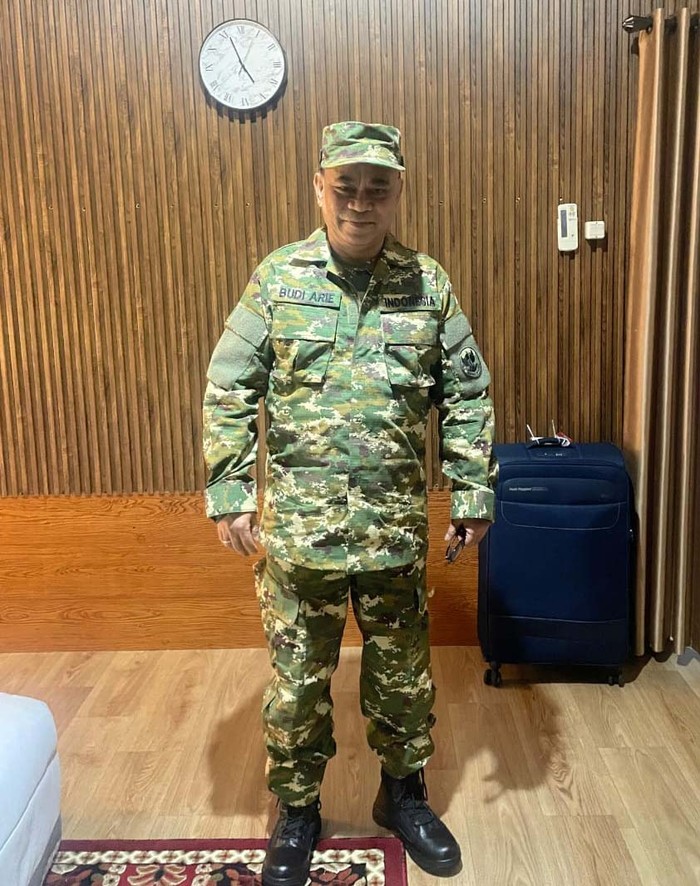 Anggota Kabinet Merah Putih sedang mengikuti retreat di Akademi Militer (Akmil), Magelang, Jawa Tengah. Begini potret Zulhas, AHY hingga Raffi Ahmad berbaju loreng.