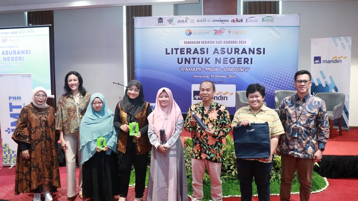 Program literasi Axa Mandiri