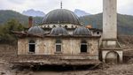Sisa-sisa Banjir Bandang dan Tanah Longsor di Bosnia