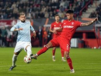 Sangarnya Mees Hilgers Saat Lawan Lazio