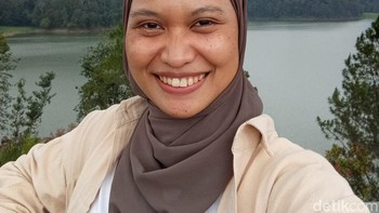 Untuk kebutuhan selfie ada kamera 8 MP dengan Dual LED Flash dan fitur HDR. Selain itu, terdapat fitur AI Multi-Dimension yang memungkinkan penyesuaian kecantikan, untuk pemutihan gigi, perbaikan warna dan tekstur kulit, penirusan wajah, serta pembesaran mata, untuk hasil selfie lebih optimal namun tetap natural. Foto: Rachmatunnisa/detikINET