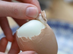 Cara Rebus Telur Sempurna: Matang Merata dan Kulitnya Anti Retak