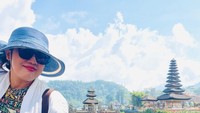 Keindahan Pura Ulun Danu yang seperti lukisan