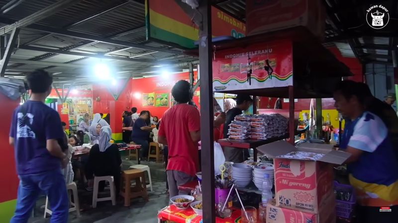 Wow! Jualan Mie Nyemek Bisa Raup Omzet Rp 10 Juta per Hari