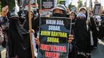 Aksi Bela Palestina di Jalan Pahlawan Simpang Lima Semarang