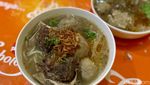 Maknyus! Bakso Wonogiri yang Kuahnya Berbumbu Bawang Putih