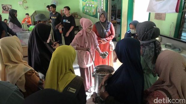 Bakso Kapok, Warung Bakso viral di Lamongan