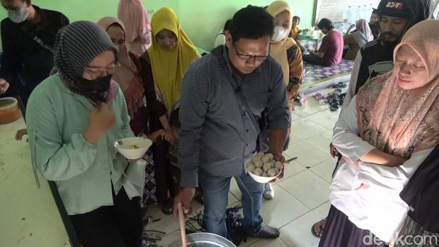 Bakso Kapok, Warung Bakso viral di Lamongan