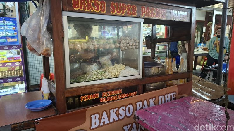 Bakso Sejak 1990an di Jalan Sabang Ini Habiskan 10 Kg Daging Sehari