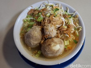 Bakso Sejak 1990an di Jalan Sabang Ini Habiskan 10 Kg Daging Sehari