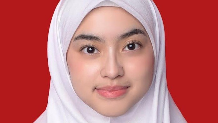 Mahasiswi Fakultas Kedokteran Universitas Airlangga Nayshila Nurvalizha Fadly