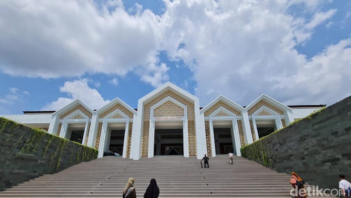 Keberadaan Masjid Agung Jawa Tengah (MAJT) An-Nuur Kabupaten Magelang. Foto diunggah Sabtu (26/10/2024).