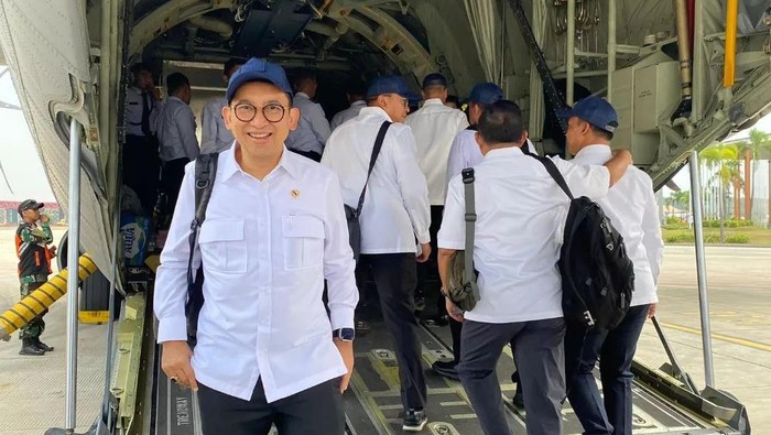 Menteri Kebudayaan Fadli Zon mengikuti retreat Kabinet Merah Putih di Magelang