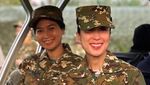 Potret Menpar Widiyanti Jalani Pembekalan Kabinet Pakai Seragam Militer