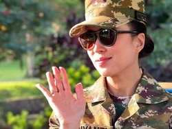 7 Gaya Menpar Widi Wardhana Berseragam Militer di Magelang, Bangun Jam 4 Subuh