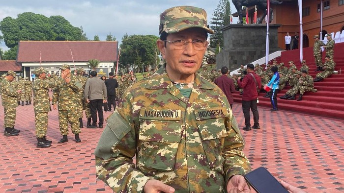Menag Nasaruddin Umar saat mengikuti Retret Kabinet Merah Putih di di Akademi Militer Magelang, Jawa Tengah, saat ditemui usai senam pagi, Sabtu (26/10/2024).