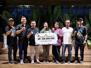 Video: Pendaki yang Tersesat di Gunung Slamet Diberi Beasiswa Rp 100 Juta