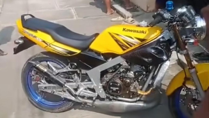 Potret motor Kawasaki Ninja COD di Kudus ditemukan di Pati. Foto diunggah Sabtu (26/10/2024).
