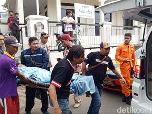 Cari Onderdil Motor dalam Sumur Hampir Bikin Nyawa Acep Melayang