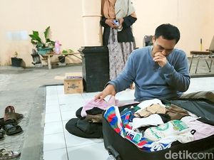Kesedihan Rizal Lihat Pakaian Istri yang Kini Sudah Tak Bernyawa