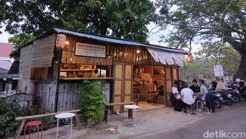 Toko Kopi Maida, kedai bernuansa Jepang di Jalan Ade Irma II Nomor 19, Kelapa Lima, Kota Kupang, NTT. (Foto: Anastasya Evlynda Berek/detikBali)