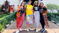 Bagian depan Gereja Sion
