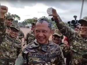 Video Mendagri Tito Kena Siram di Hari Ulang Tahun