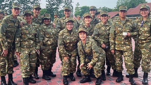 Veronica Tan Unggah Potret Srikandi Kabinet Merah Putih Berbaju Loreng. (Instagram Veronica Tan)