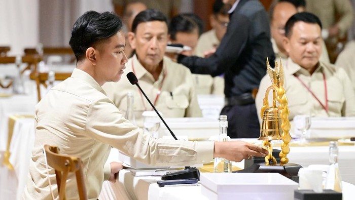 Wapres Gibran Rakabuming pimpin makan siang dalam retreat kabinet di Magelang