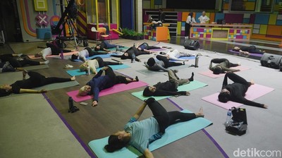 Menangkal Jam Koma dengan Yoga