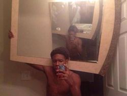 Bukannya Keren, Deretan Foto Selfie Ini Malah Terlihat Kocak