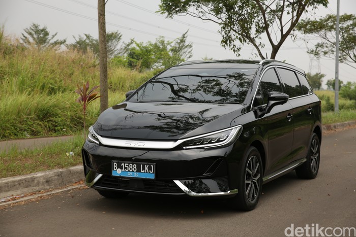 BYD M6 Superior BYD M6 Superior