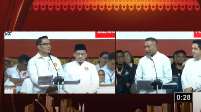 Dharma bertanya kepada RK soal data kemiskinan di Jawa Barat (Youtube KPU DKI)