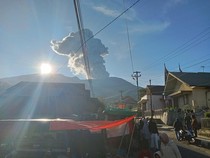 Video Gunung Marapi Erupsi 3 Kali Pagi Ini