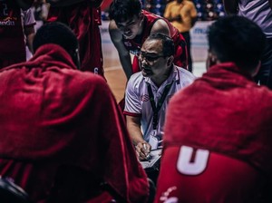Johannis Winar Kini Jadi Pelatih Kepala Timnas Basket Putra Indonesia