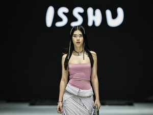 Eksis di JFW 2025, Jenama Isshu Perdana Eksplor Teknik Rajut dan Macrame