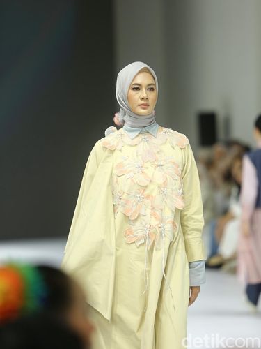 Koleksi Jenna and Kaia di Jakarta Fashion Week 2025 (27/10/2024). Foto: Gresnia/Wolipop.