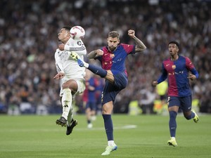 Fans Madrid dan Barca Berbaur Nobar El Clasico