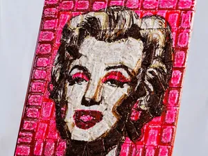 Unik! Seniman Ini Membuat Lukisan Marilyn Monroe Pakai Pastry