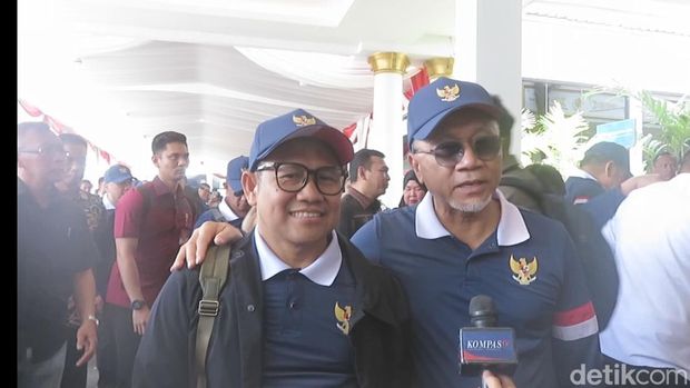 Menko Bidang Pemberdayaan Masyarakat Muhaimin Iskandar dan Menko Bidang Pangan Zulkifli Hasan saat ditemui di Concordia Lounge Terminal A Bandara Internasional Adisucipto Yogyakarta, Minggu (27/10/2024).