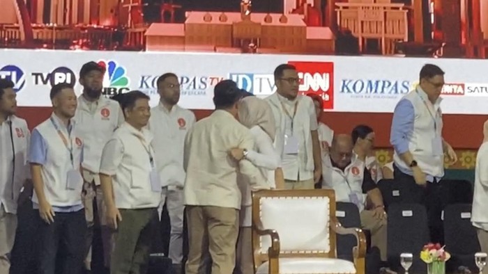 Momen Atalia Praratya dukung Ridwan Kamil di Debat Kedua Pilgub Jakarta 2024