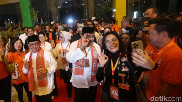 Momen Para Cagub-Cawagub Jakarta Tiba di Arena Debat Kedua
