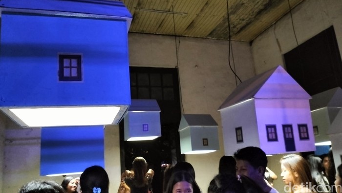 Pameran Merekam Kota di de Museum Cafe Jemaat Kota Kupang, NTT. (Anastasya Berek)