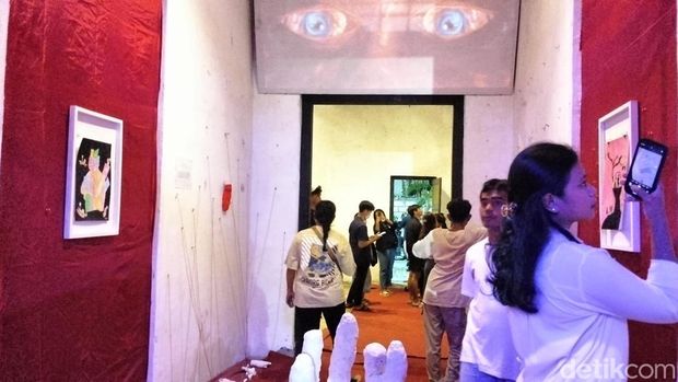 Pameran Merekam Kota di de Museum Cafe Jemaat Kota Kupang, NTT. (Anastasya Berek)