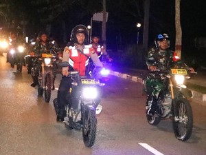 Polisi Patroli Blue Light Bareng TNI-Dishub demi Tingkatkan Keamanan di Siak