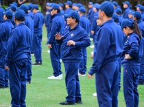 Potret Prabowo di Antara Menteri-menteri Senam Bareng Saat Retret