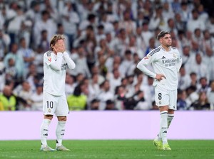 Barcelona Bikin Real Madrid Terluka